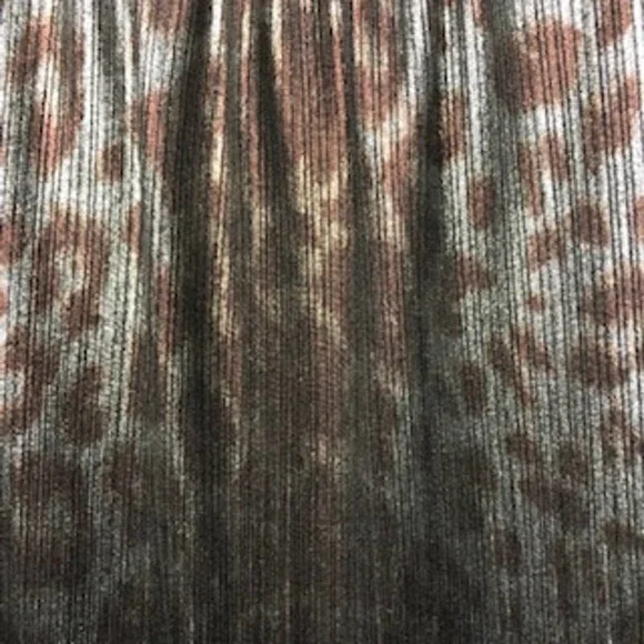 Women's Karen Kane scoop neck top with animal print size small - Picture 2 of 4